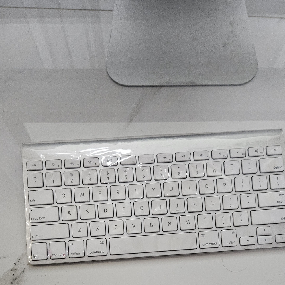APPLE computer,Computadora APPLE - Picture 2 of 7
